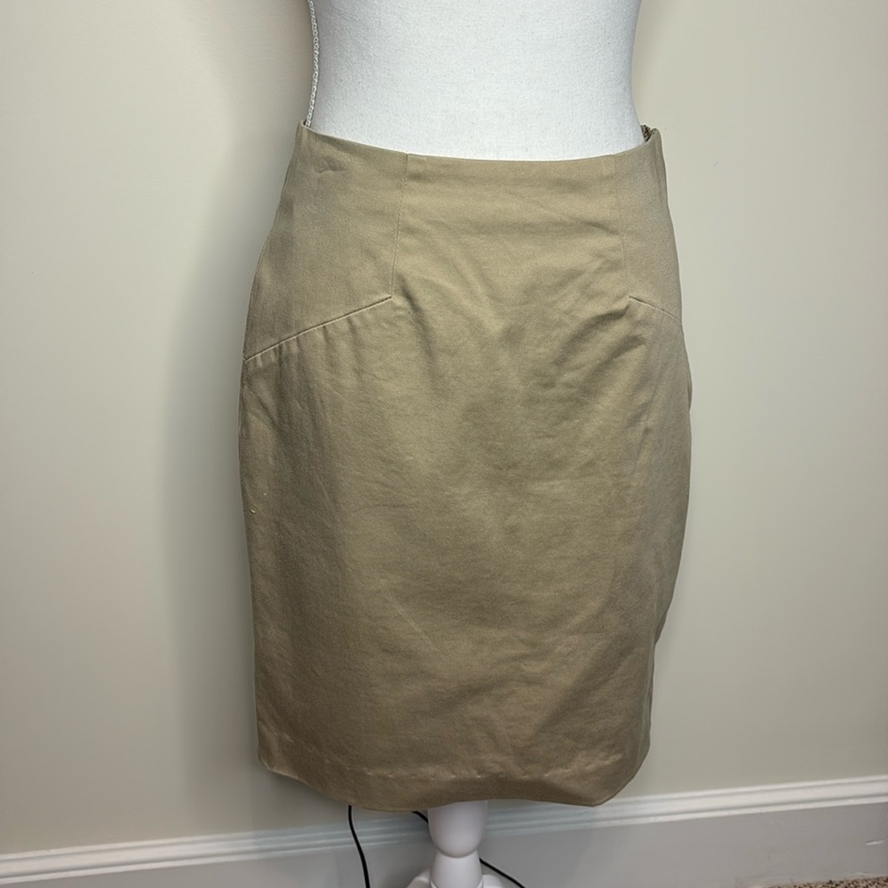 The Limited Classic Tan Women's Skirt. Size 2